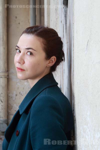 LISA HANNIGAN - 2012-04-12 - PARIS -  - 